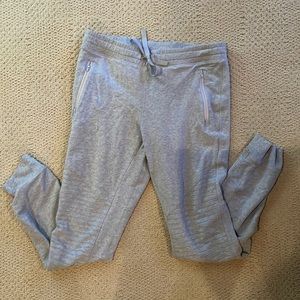 ALO YOGA - Urban Moto Sweatpants, Dove Grey